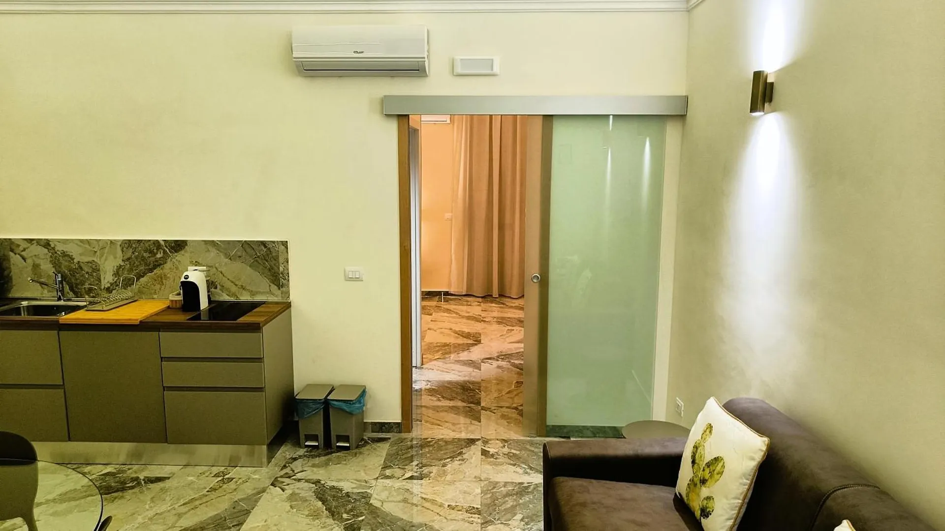 Dimora Del Monsignore Catane Appartement